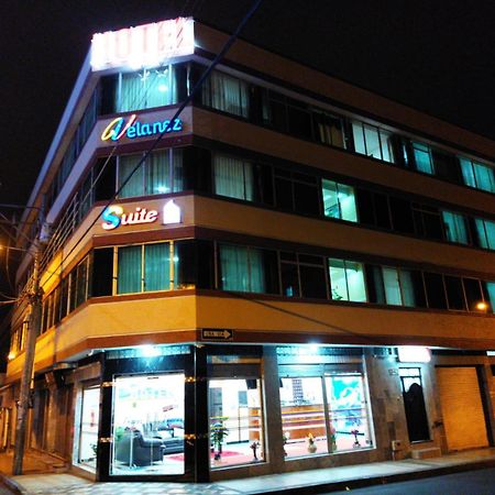 HOTEL VELANEZ SUITE Riobamba Extérieur photo