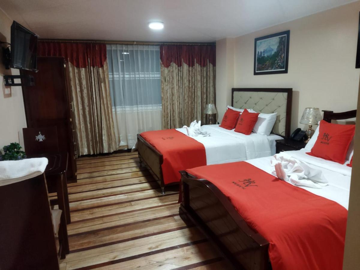 HOTEL VELANEZ SUITE Riobamba Extérieur photo