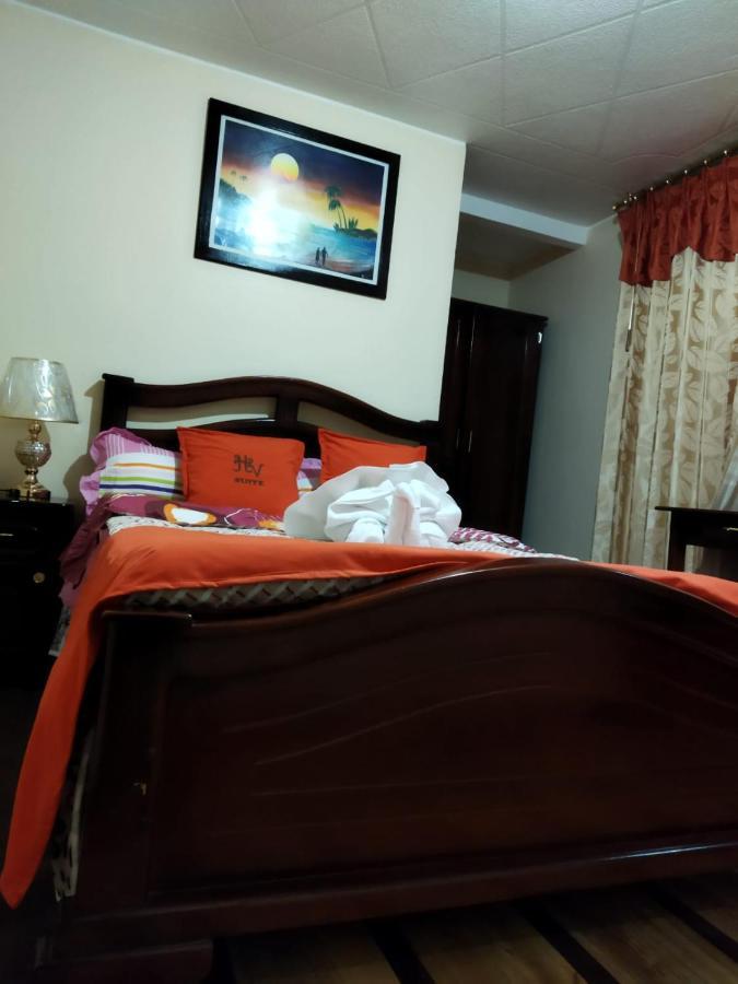 HOTEL VELANEZ SUITE Riobamba Extérieur photo