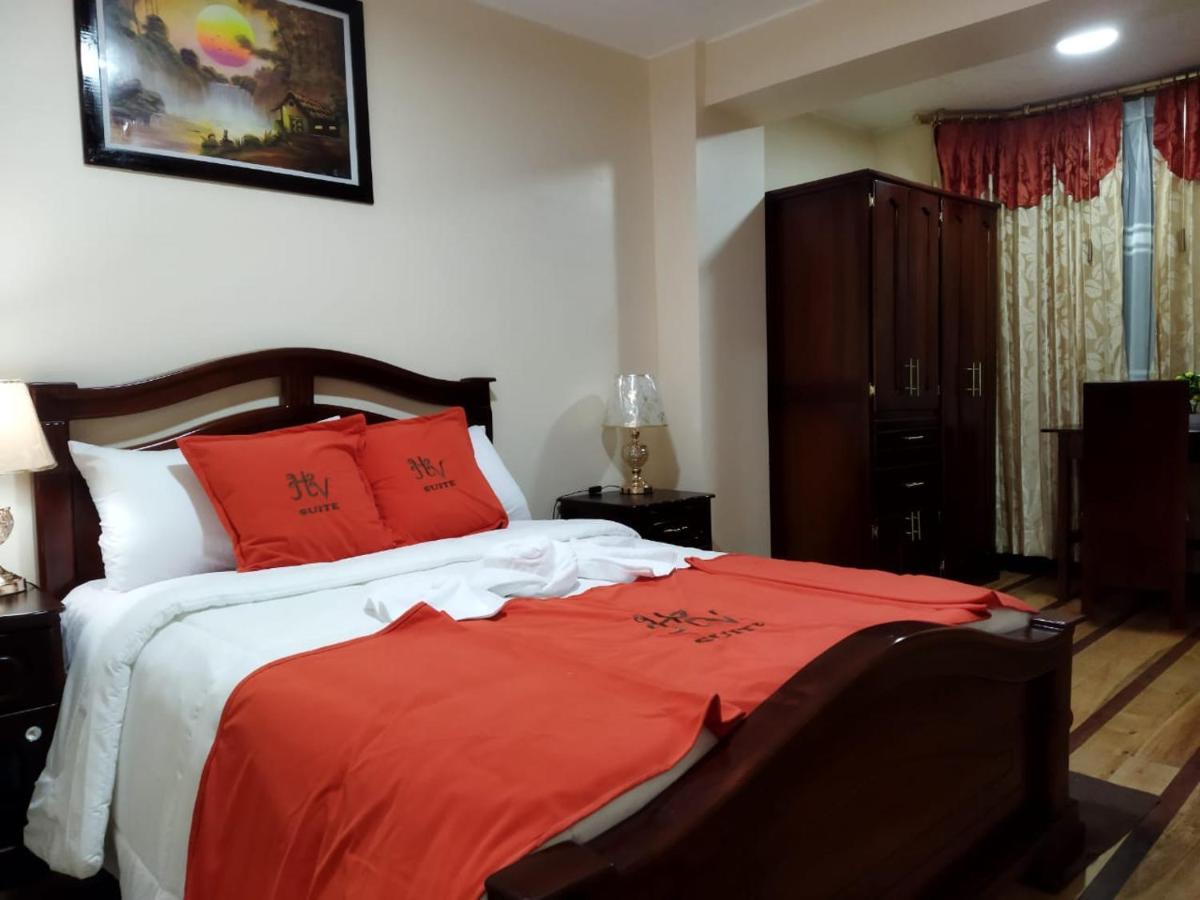 HOTEL VELANEZ SUITE Riobamba Extérieur photo