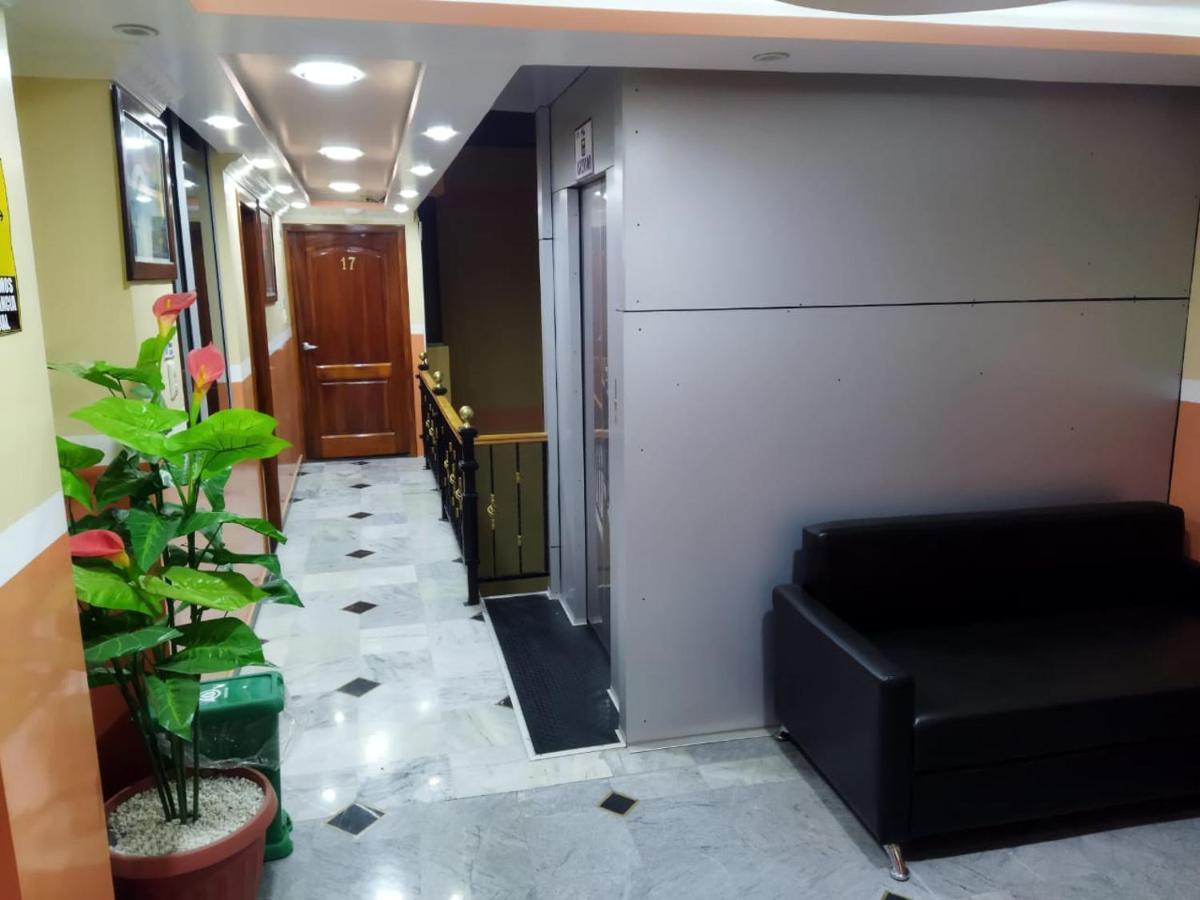 HOTEL VELANEZ SUITE Riobamba Extérieur photo