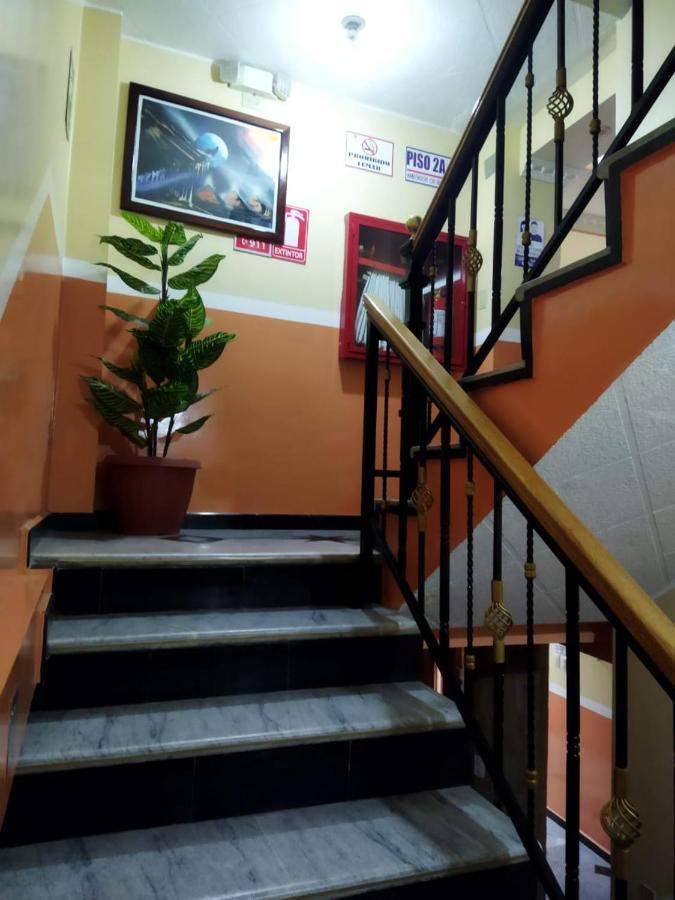 HOTEL VELANEZ SUITE Riobamba Extérieur photo