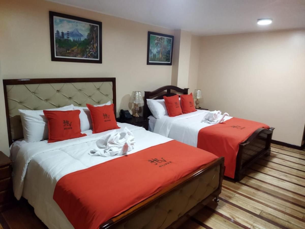 HOTEL VELANEZ SUITE Riobamba Extérieur photo
