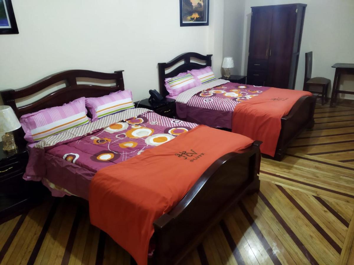 HOTEL VELANEZ SUITE Riobamba Extérieur photo