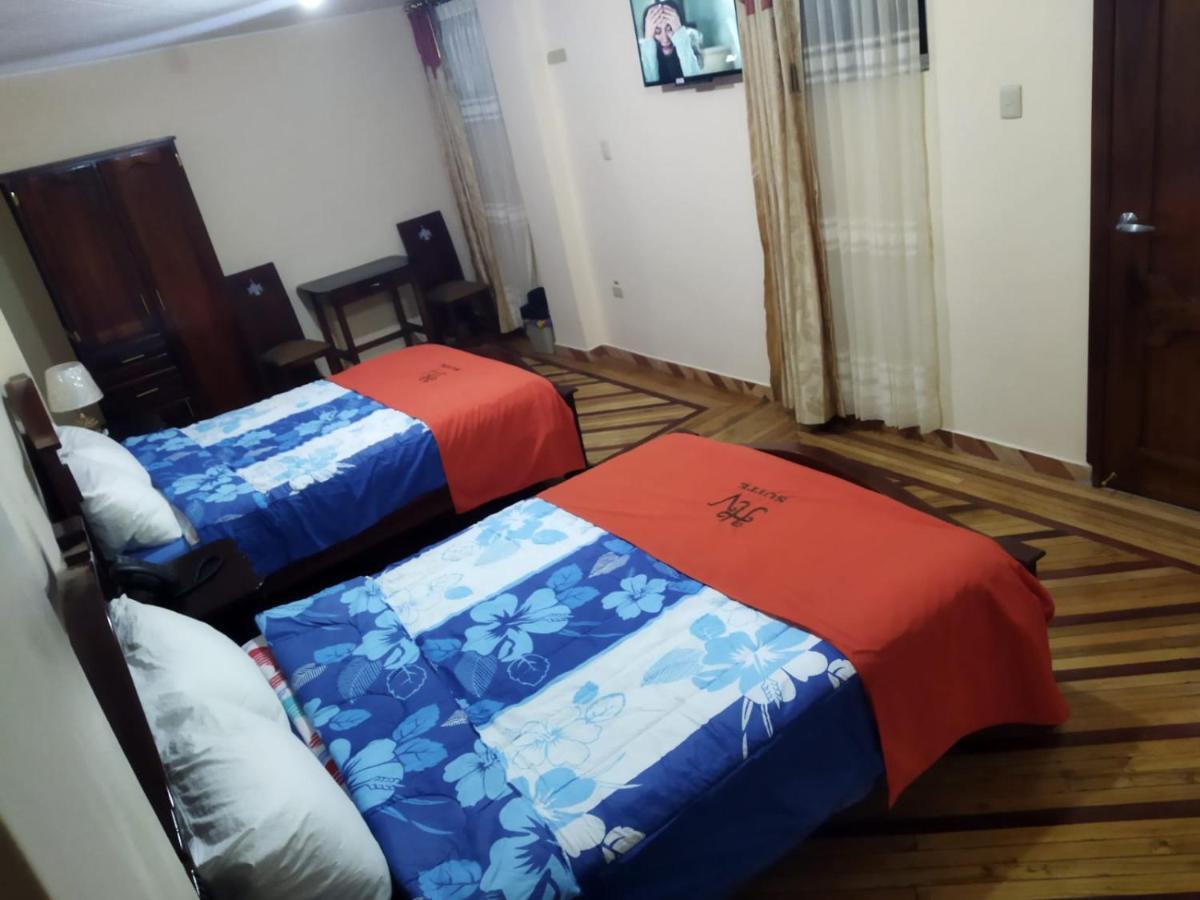 HOTEL VELANEZ SUITE Riobamba Extérieur photo